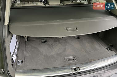 Позашляховик / Кросовер Audi Q7 2010 в 