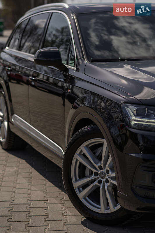 Внедорожник / Кроссовер Audi Q7 2015 в Львове