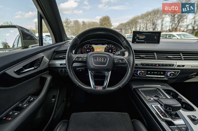 Внедорожник / Кроссовер Audi Q7 2015 в Львове