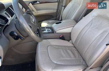Позашляховик / Кросовер Audi Q7 2012 в 