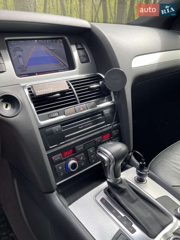 Внедорожник / Кроссовер Audi Q7 2013 в Черновцах