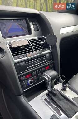 Внедорожник / Кроссовер Audi Q7 2013 в 