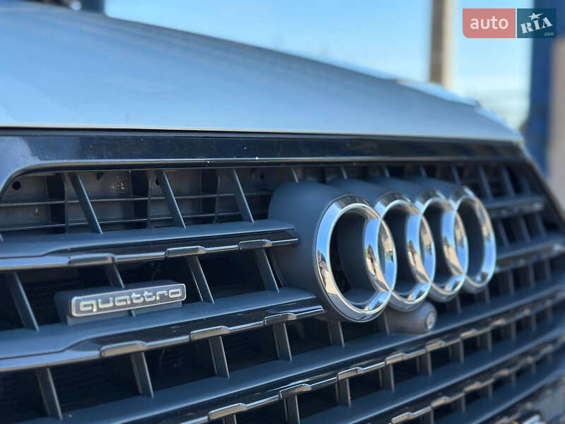 Внедорожник / Кроссовер Audi Q7 2016 в Днепре
