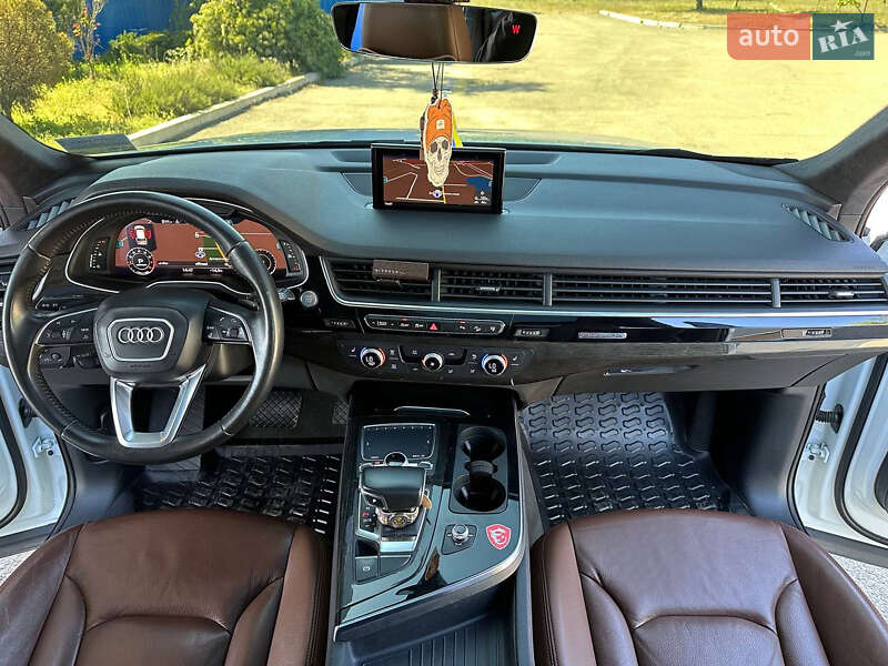 Внедорожник / Кроссовер Audi Q7 2016 в Днепре