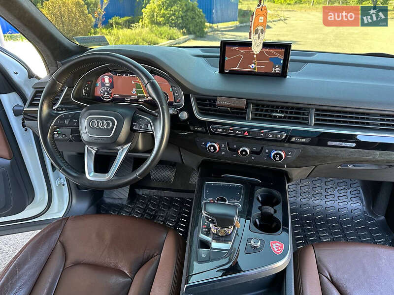 Внедорожник / Кроссовер Audi Q7 2016 в Днепре