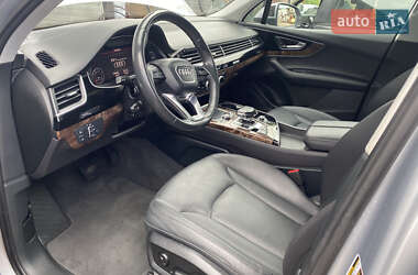 Внедорожник / Кроссовер Audi Q7 2017 в 