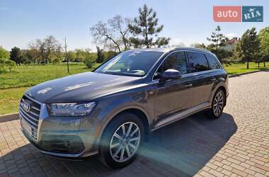 Позашляховик / Кросовер Audi Q7 2017 в 