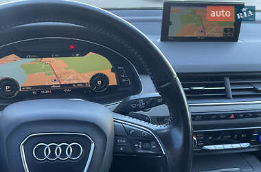 Внедорожник / Кроссовер Audi Q7 2016 в 