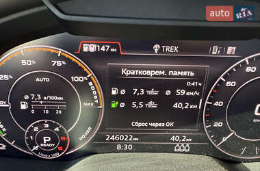 Внедорожник / Кроссовер Audi Q7 2016 в 