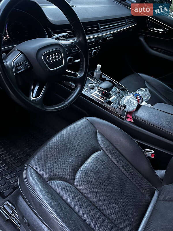 Внедорожник / Кроссовер Audi Q7 2016 в Харькове