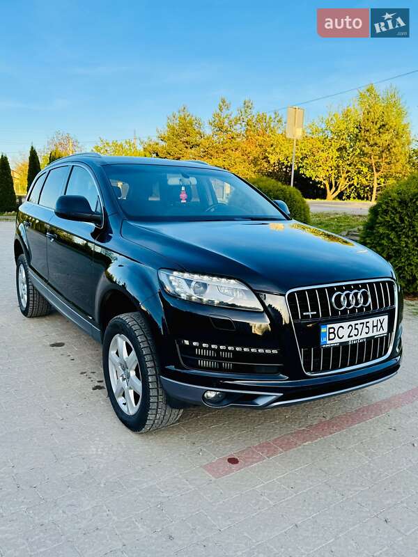 Внедорожник / Кроссовер Audi Q7 2013 в 