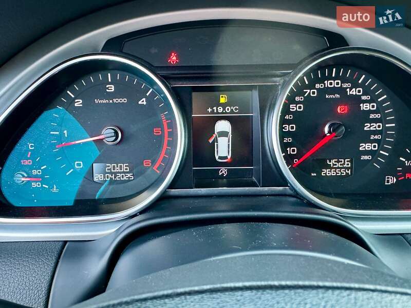 Позашляховик / Кросовер Audi Q7 2013 в Львові