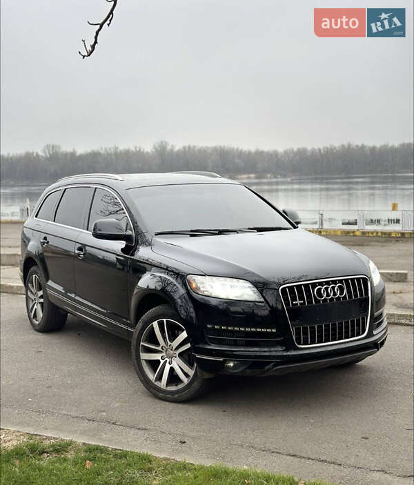 Внедорожник / Кроссовер Audi Q7 2014 в Кременчуге