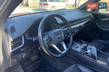 Позашляховик / Кросовер Audi Q7 2017 в 
