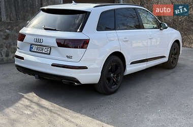 Внедорожник / Кроссовер Audi Q7 2017 в 