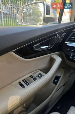 Внедорожник / Кроссовер Audi Q7 2017 в 