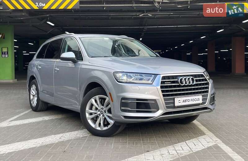 Позашляховик / Кросовер Audi Q7 2016 в Києві