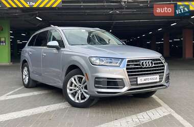 Внедорожник / Кроссовер Audi Q7 2016 в 