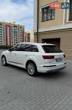 Позашляховик / Кросовер Audi Q7 2016 в Вінниці