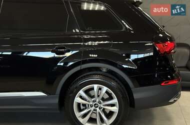 Внедорожник / Кроссовер Audi Q7 2020 в 