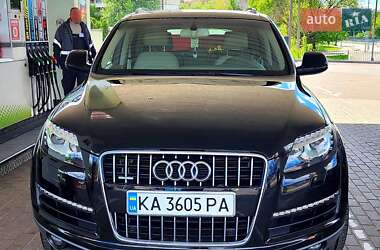 Внедорожник / Кроссовер Audi Q7 2011 в 