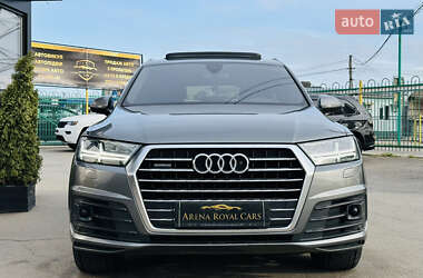Внедорожник / Кроссовер Audi Q7 2016 в 