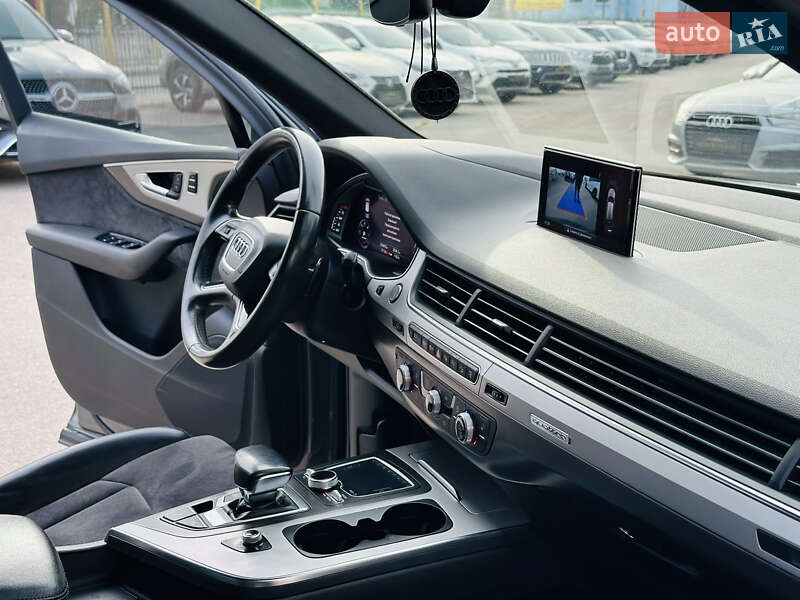 Внедорожник / Кроссовер Audi Q7 2016 в Харькове