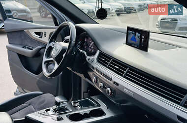 Внедорожник / Кроссовер Audi Q7 2016 в 