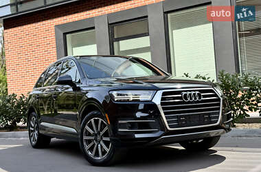 Внедорожник / Кроссовер Audi Q7 2017 в 