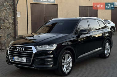 Позашляховик / Кросовер Audi Q7 2015 в 