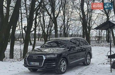 Позашляховик / Кросовер Audi Q7 2015 в 
