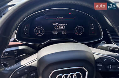 Внедорожник / Кроссовер Audi Q7 2016 в 