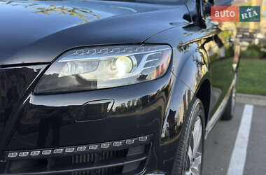 Внедорожник / Кроссовер Audi Q7 2015 в 