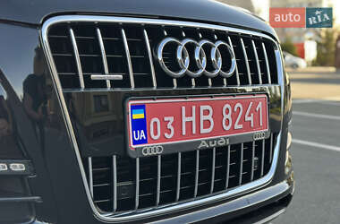 Внедорожник / Кроссовер Audi Q7 2015 в 
