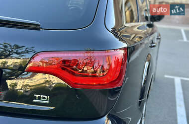 Внедорожник / Кроссовер Audi Q7 2015 в 