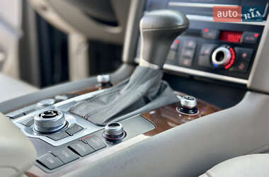 Внедорожник / Кроссовер Audi Q7 2015 в 