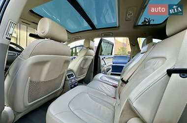 Внедорожник / Кроссовер Audi Q7 2015 в 