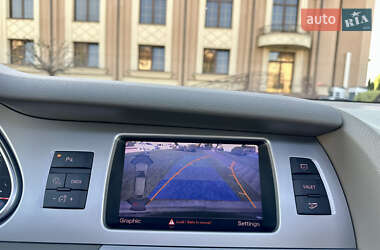 Внедорожник / Кроссовер Audi Q7 2015 в 