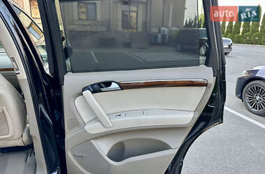 Внедорожник / Кроссовер Audi Q7 2015 в 