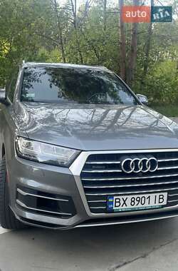 Позашляховик / Кросовер Audi Q7 2016 в Славуті