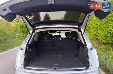 Внедорожник / Кроссовер Audi Q7 2010 в 
