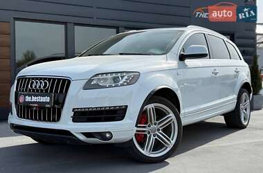 Внедорожник / Кроссовер Audi Q7 2015 в 