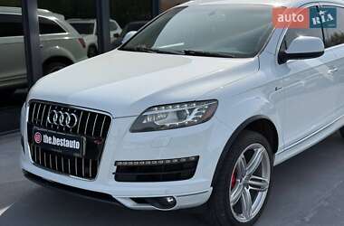 Внедорожник / Кроссовер Audi Q7 2015 в 