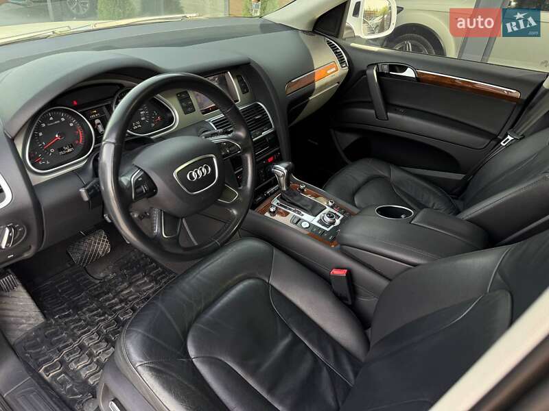 Внедорожник / Кроссовер Audi Q7 2015 в Ровно