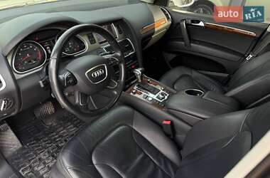 Внедорожник / Кроссовер Audi Q7 2015 в 