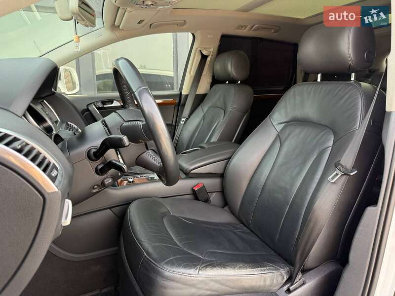 Внедорожник / Кроссовер Audi Q7 2015 в Ровно