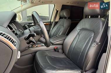 Внедорожник / Кроссовер Audi Q7 2015 в 