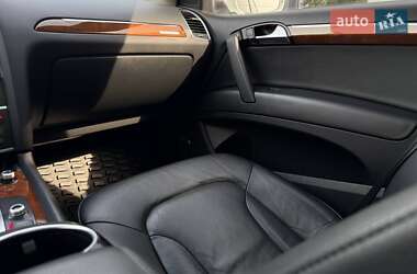 Внедорожник / Кроссовер Audi Q7 2015 в 