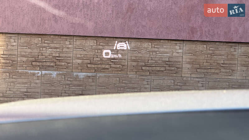 Позашляховик / Кросовер Audi Q7 2020 в Сваляві