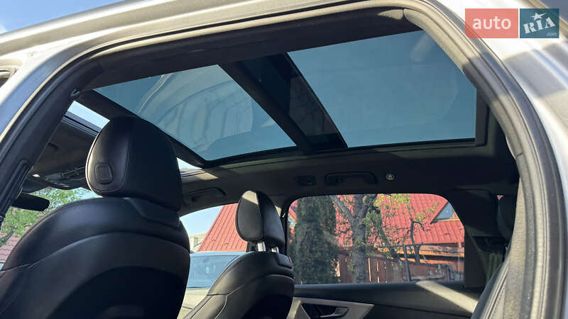 Позашляховик / Кросовер Audi Q7 2020 в Сваляві